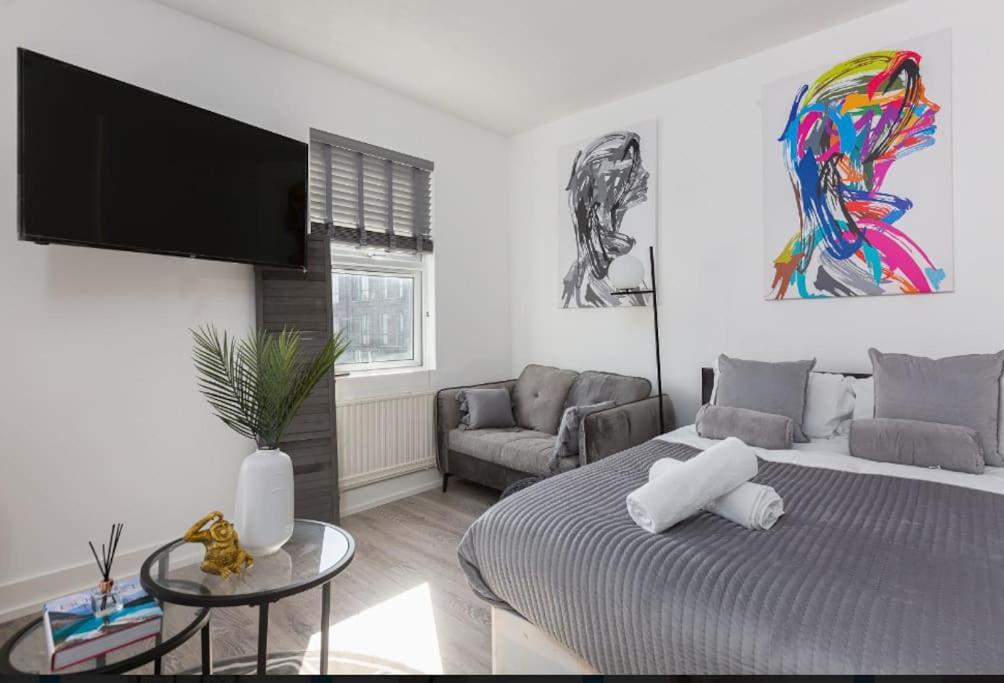 Studio Apt, 8 Min Walk From Tube 3 Лондон Экстерьер фото